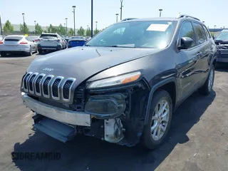 2018 Jeep Cherokee Latitude Plus с VIN 1C4PJLLX0JD523874, выставлен на аукционе IAAI как лот 42374894 с пробегом 77 086 миль миль и . История ставок и продаж доступна на DreamBid. Изображение 18.