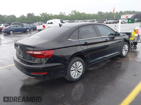 2020 Volkswagen Jetta S z VIN 3VWCB7BU0LM054526, wystawiony jako IAAI lot #42102027 z przebiegiem 75 780 mil mil oraz . Historia ofert i sprzedaży dostępna na DreamBid. Obrazek 4.
