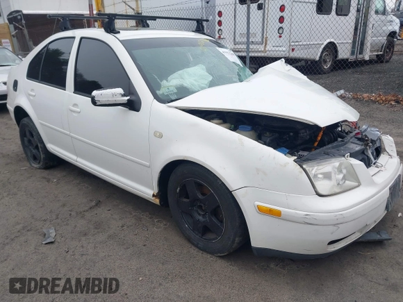 2000 Volkswagen Jetta z VIN 3VWSC29M4YM115496, wystawiony jako IAAI lot #41912780 z przebiegiem 200 439 mil mil oraz . Historia ofert i sprzedaży dostępna na DreamBid. Obrazek 1.