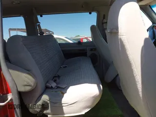 2001 Ford Econoline Passenger XL с VIN 1FBSS31S61HA97085, выставлен на аукционе IAAI как лот 42692511 с пробегом 285 182 миль миль и . История ставок и продаж доступна на DreamBid. Изображение 8.