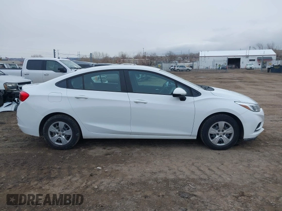 2017 Chevrolet Cruze LS z VIN 1G1BC5SM7H7140622, wystawiony jako IAAI lot #41725637 z przebiegiem 137 089 mil mil oraz . Historia ofert i sprzedaży dostępna na DreamBid. Obrazek 13.