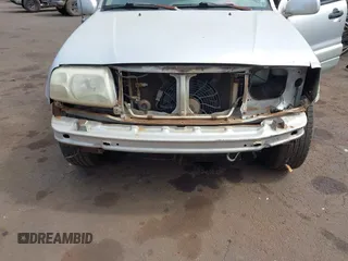 2002 Suzuki Grand Vitara z VIN JS3TE62VX24154173, wystawiony jako IAAI lot #41711181 z przebiegiem 224 024 mil mil oraz . Historia ofert i sprzedaży dostępna na DreamBid. Obrazek 6.
