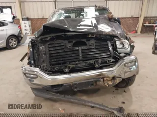2017 GMC Sierra 1500 SLE z VIN 1GTV2MEC2HZ194077, wystawiony jako IAAI lot #41509400 z przebiegiem Nie podano mil oraz . Historia ofert i sprzedaży dostępna na DreamBid. Obrazek 12.