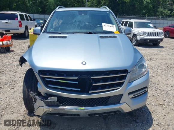 2014 Mercedes-Benz M 350 z VIN 4JGDA5JB1EA322574, wystawiony jako IAAI lot #42295699 z przebiegiem 207 959 mil mil oraz . Historia ofert i sprzedaży dostępna na DreamBid. Obrazek 13.