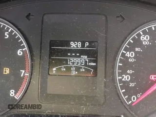 2014 Volkswagen Jetta S z VIN 3VW2K7AJ2EM429306, wystawiony jako IAAI lot #42161911 z przebiegiem 129 997 mil mil oraz . Historia ofert i sprzedaży dostępna na DreamBid. Obrazek 7.