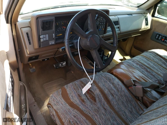 1993 Chevrolet C/K 2500 with VIN 1GCFK29K5PE238606, listed as a Copart auction lot 55178684 with NaN miles and Salvage Title. Bid and sale history available at carsss.com. Image 8.