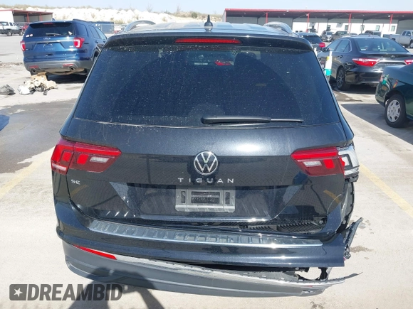 2024 Volkswagen Tiguan SE with VIN 3VV3B7AX5RM027024, listed as a IAAI auction lot 41801265 with 8,101 mi miles and . Bid and sale history available at DreamBid. Image 16.