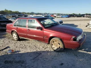 1996 Volvo 960 z VIN YV1KS9603T1095676, wystawiony jako Copart lot #53124405 z przebiegiem 134 942 mil mil oraz Szkody całkowita. Historia ofert i sprzedaży dostępna na DreamBid. Obrazek 4.