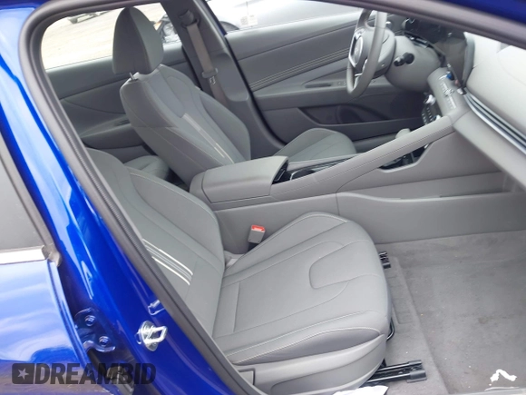 2024 Hyundai Elantra SEL z VIN KMHLS4DG2RU750734, wystawiony jako IAAI lot #42266873 z przebiegiem 6 255 mil mil oraz . Historia ofert i sprzedaży dostępna na DreamBid. Obrazek 5.