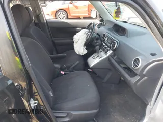 2010 Scion xB z VIN JTLZE4FE8A1105825, wystawiony jako IAAI lot #42250251 z przebiegiem 227 346 mil mil oraz . Historia ofert i sprzedaży dostępna na DreamBid. Obrazek 5.