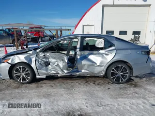 2020 Toyota Camry SE z VIN 4T1G11BK0LU016837, wystawiony jako IAAI lot #41313586 z przebiegiem Nie podano mil oraz . Historia ofert i sprzedaży dostępna na DreamBid. Obrazek 15.