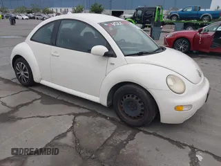 2003 Volkswagen New Beetle Coupe GL with VIN 3VWBK21C33M403802, listed as a IAAI auction lot 41484371 with 148,392 mi miles. Bid and sale history available at carsss.com. Image 1.