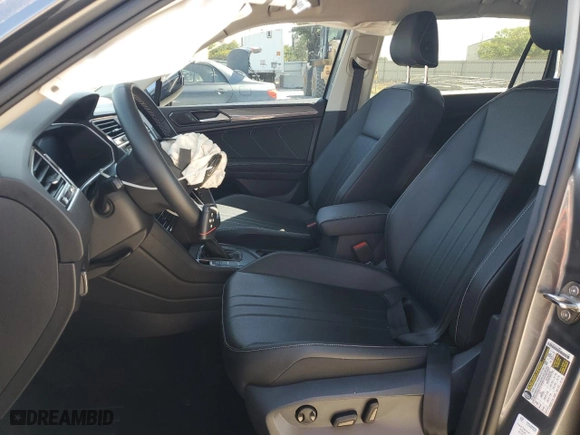 2022 Volkswagen Tiguan SE with VIN 3VV3B7AX8NM095733, listed as a Copart auction lot 50106095 with 18,368 mi miles and Salvage Title. Bid and sale history available at carsss.com. Image 7.