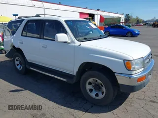1998 Toyota 4Runner SR5 z VIN JT3GN86R5W0057330, wystawiony jako IAAI lot #41970134 z przebiegiem 252 753 mil mil oraz . Historia ofert i sprzedaży dostępna na DreamBid. Obrazek 1.