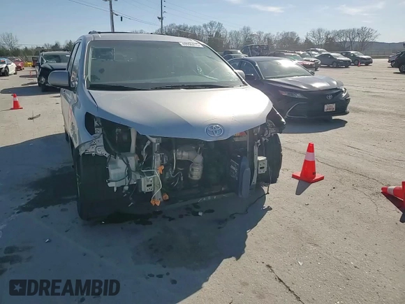 2015 Toyota Sienna LE AAS with VIN 5TDKK3DC6FS642415, listed as a Copart auction lot 49990815 with 259,240 mi miles and Clean Title. Bid and sale history available at DreamBid. Image 11.
