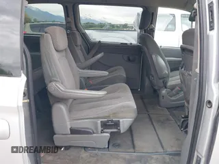 2007 Chrysler Town & Country with VIN 2A4GP44R27R191148, listed as a IAAI auction lot 42171218 with 150,670 mi miles and . Bid and sale history available at DreamBid. Image 8.