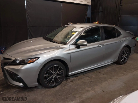 2021 Toyota Camry SE Nightshade with VIN 4T1G11AK9MU552236, listed as a IAAI auction lot 40019705 with 103,869 mi miles. Bid and sale history available at carsss.com. Image 17.