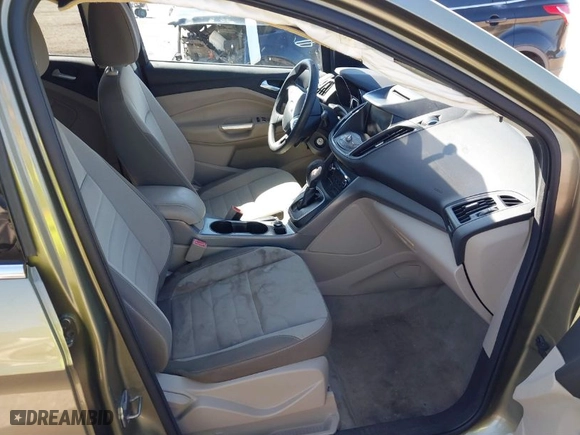 2013 Ford Escape SE with VIN 1FMCU9G92DUB27532, listed as a IAAI auction lot 41642561 with 142,499 mi miles. Bid and sale history available at carsss.com. Image 5.
