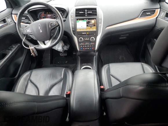 2019 Lincoln MKC Reserve with VIN 5LMCJ3D92KUL27556, listed as a Copart auction lot 48962755 with 54,075 mi miles and Salvage Title. Bid and sale history available at DreamBid. Image 8.