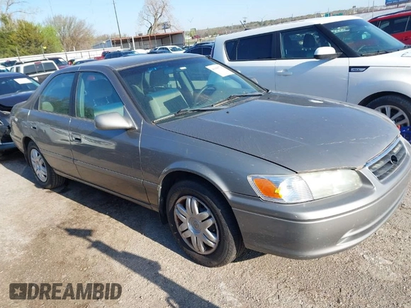 2001 Toyota Camry CE with VIN 4T1BG22K01U072966, listed as a IAAI auction lot 41985720 with 161,273 mi miles and . Bid and sale history available at carsss.com. Image 1.