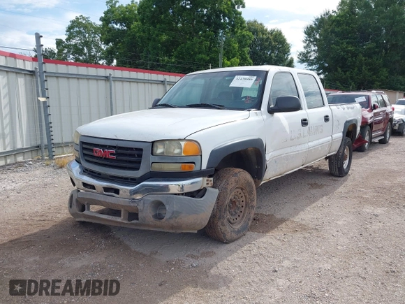2006 GMC Sierra 2500HD SLE with VIN 1GTHC23U36F157077, listed as a IAAI auction lot 42438080 with Not provided miles and . Bid and sale history available at DreamBid. Image 17.