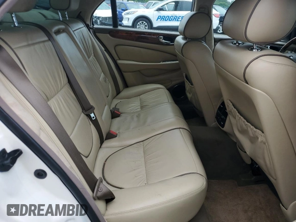2007 Jaguar XJ with VIN SAJWA71B67SH12726, listed as a Copart auction lot 64840394 with 71,363 mi miles and Salvage Title. Bid and sale history available at carsss.com. Image 10.