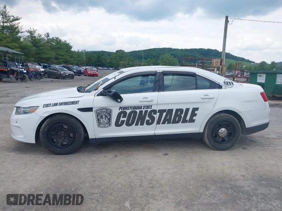 2013 Ford Police Interceptor z VIN 1FAHP2MK9DG199882, wystawiony jako IAAI lot #42451853 z przebiegiem 119 371 mil mil oraz . Historia ofert i sprzedaży dostępna na DreamBid. Obrazek 14.