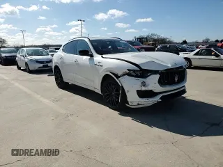 2022 Maserati Levante GT with VIN ZN661XUA1NX400259, listed as a Copart auction lot 42531984 with 26,229 mi miles. Bid and sale history available at carsss.com. Image 11.
