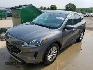 2021 Ford Escape SE z VIN 1FMCU0G66MUA68843, wystawiony jako Copart lot #58894625 z przebiegiem 136 123 mil mil oraz Czysty tytuł • Clean title. Historia ofert i sprzedaży dostępna na DreamBid. Obrazek 1.