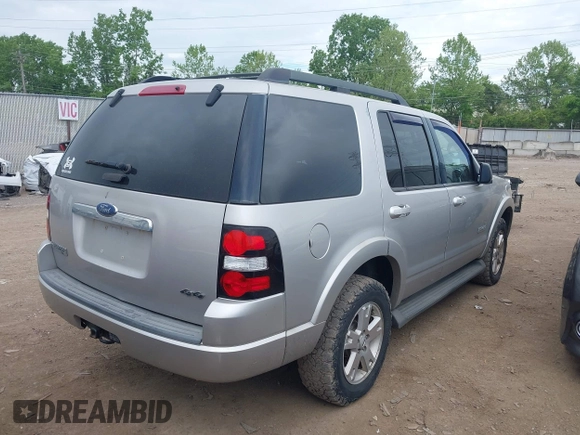 2008 Ford Explorer XLT z VIN 1FMEU73E08UA01188, wystawiony jako IAAI lot #42242286 z przebiegiem 128 226 mil mil oraz . Historia ofert i sprzedaży dostępna na DreamBid. Obrazek 4.