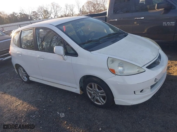 2007 Honda Fit Sport with VIN JHMGD38657S006743, listed as a IAAI auction lot 41822210 with 352,841 mi miles. Bid and sale history available at carsss.com. Image 1.