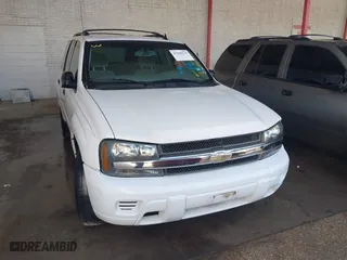 2006 Chevrolet TrailBlazer LS with VIN 1GNDS13S062235856, listed as a IAAI auction lot 41960738 with 112,706 mi miles. Bid and sale history available at carsss.com. Image 6.