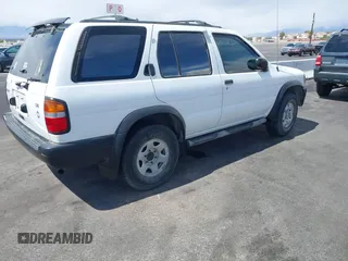 1996 Nissan Pathfinder XE z VIN JN8AR05Y1TW003648, wystawiony jako IAAI lot #41947783 z przebiegiem 224 612 mil mil oraz . Historia ofert i sprzedaży dostępna na DreamBid. Obrazek 4.