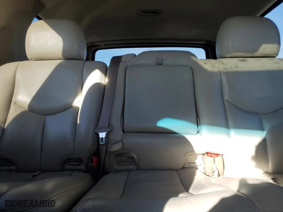 2005 Chevrolet Tahoe Z71 with VIN 1GNEK13T55R102982, listed as a Copart auction lot 46470435 with 216,197 mi miles and Salvage Title. Bid and sale history available at carsss.com. Image 10.