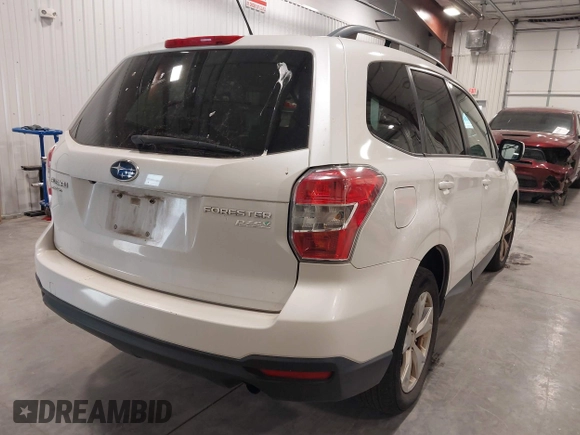 2014 Subaru Forester 2.5i Premium with VIN JF2SJAECXEH556132, listed as a IAAI auction lot 41915372 with 139,214 mi miles. Bid and sale history available at carsss.com. Image 4.