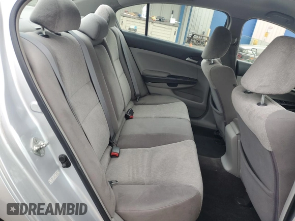 2009 Honda Accord LX-P z VIN 1HGCP26449A176993, wystawiony jako Copart lot #56486055 z przebiegiem 131 113 mil mil oraz Szkoda całkowita • Salvage title. Historia ofert i sprzedaży dostępna na DreamBid. Obrazek 10.