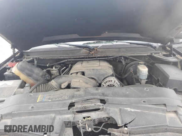 2010 Chevrolet Suburban LS with VIN 1GNUKHE35AR236645, listed as a Copart auction lot 61036895 with 237,512 mi miles and Salvage title. Bid and sale history available at DreamBid. Image 12.