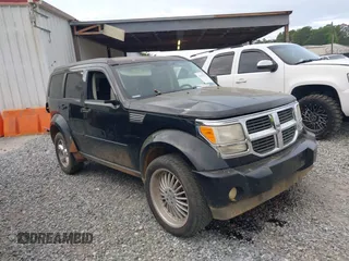 2007 Dodge Nitro SXT z VIN 1D8GU28K97W727361, wystawiony jako IAAI lot #42142970 z przebiegiem 144 579 mil mil oraz . Historia ofert i sprzedaży dostępna na DreamBid. Obrazek 1.