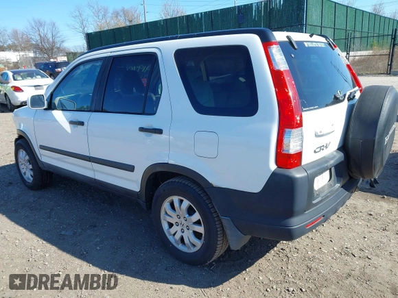 2005 Honda CR-V EX with VIN SHSRD788X5U339848, listed as a IAAI auction lot 41990657 with 167,516 mi miles. Bid and sale history available at carsss.com. Image 3.
