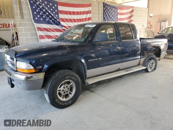 2000 Dodge Dakota Sport with VIN 1B7GG2AN8YS722350, listed as a Copart auction lot 69377984 with 199,883 mi miles and Salvage Title. Bid and sale history available at carsss.com. Image 1.