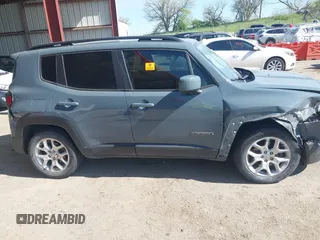 2017 Jeep Renegade Latitude z VIN ZACCJABB5HPG25210, wystawiony jako IAAI lot #42194543 z przebiegiem 115 856 mil mil oraz . Historia ofert i sprzedaży dostępna na DreamBid. Obrazek 13.