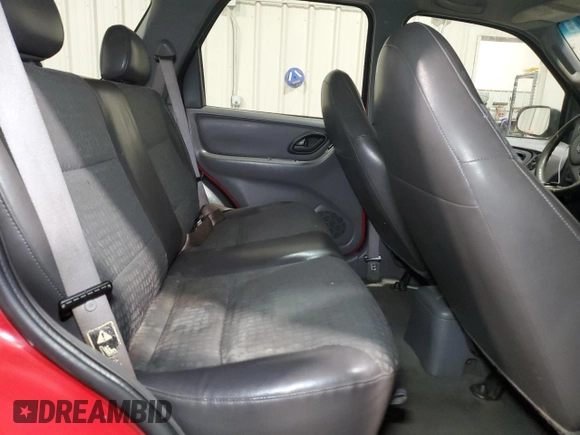 2001 Ford Escape XLS with VIN 1FMYU01181KD99269, listed as a Copart auction lot 88463335 with 217,537 mi miles and Salvage title. Bid and sale history available at DreamBid. Image 12.