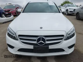 2019 Mercedes-Benz C 300 z VIN 55SWF8DBXKU305138, wystawiony jako IAAI lot #42111286 z przebiegiem 42 309 mil mil oraz . Historia ofert i sprzedaży dostępna na DreamBid. Obrazek 13.
