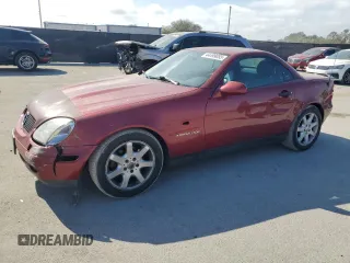 2000 Mercedes-Benz SLK-Class Kompressor with VIN WDBKK47F8YF161417, listed as a Copart auction lot 44499855 with 160,738 mi miles and Salvage Title. Bid and sale history available at carsss.com. Image 1.