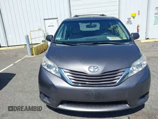 2015 Toyota Sienna LE AAS with VIN 5TDKK3DC1FS634254, listed as a IAAI auction lot 41998016 with 158,496 mi miles. Bid and sale history available at carsss.com. Image 12.