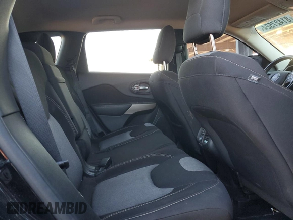 2017 Jeep Cherokee Sport z VIN 1C4PJLAS5HW571702, wystawiony jako Copart lot #81427524 z przebiegiem 220 832 mil mil oraz Czysty tytuł • Clean title. Historia ofert i sprzedaży dostępna na DreamBid. Obrazek 11.