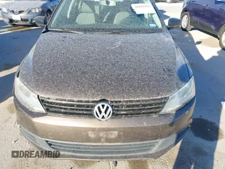 2011 Volkswagen Jetta Sedan S with VIN 3VW2K7AJ1BM395161, listed as a IAAI auction lot 41819393 with 98,410 mi miles. Bid and sale history available at carsss.com. Image 6.