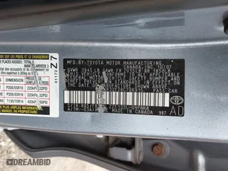 2008 Toyota Matrix STD with VIN 2T1KR32E28C706915, listed as a IAAI auction lot 41929847 with 208,058 mi miles. Bid and sale history available at carsss.com. Image 9.