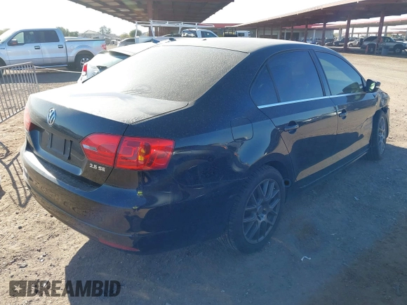 2013 Volkswagen Jetta SE with VIN 3VWDP7AJ9DM449304, listed as a IAAI auction lot 41677422 with 133,897 mi miles and . Bid and sale history available at DreamBid. Image 4.