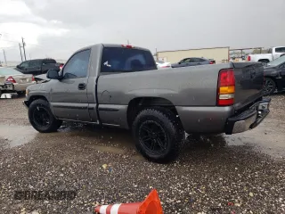 2000 GMC New Sierra 1500 SL with VIN 1GTEC14WXYZ137942, listed as a Copart auction lot 79333014 with 205,229 mi miles and Salvage Title. Bid and sale history available at carsss.com. Image 2.